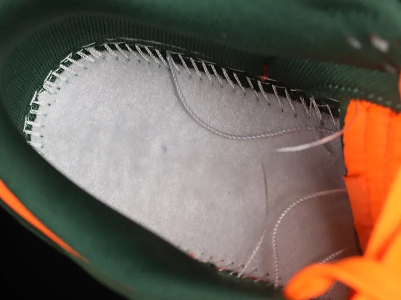 All Categories Nk SB Dunk Series Nk SB Dunk Low Low-top sneakers Nk SB Dunk Low "Miami Hurricanes" Orange-green SB low-top casual sneakers DD1391-300